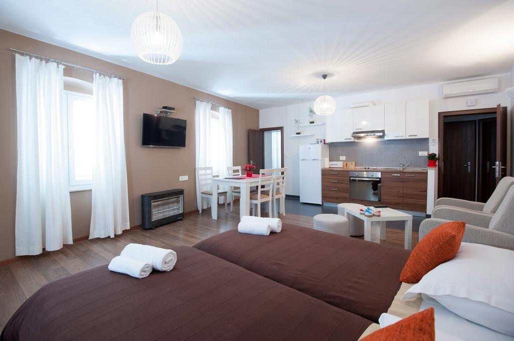 Rooms & Apartments 72 زادار الغرفة الصورة