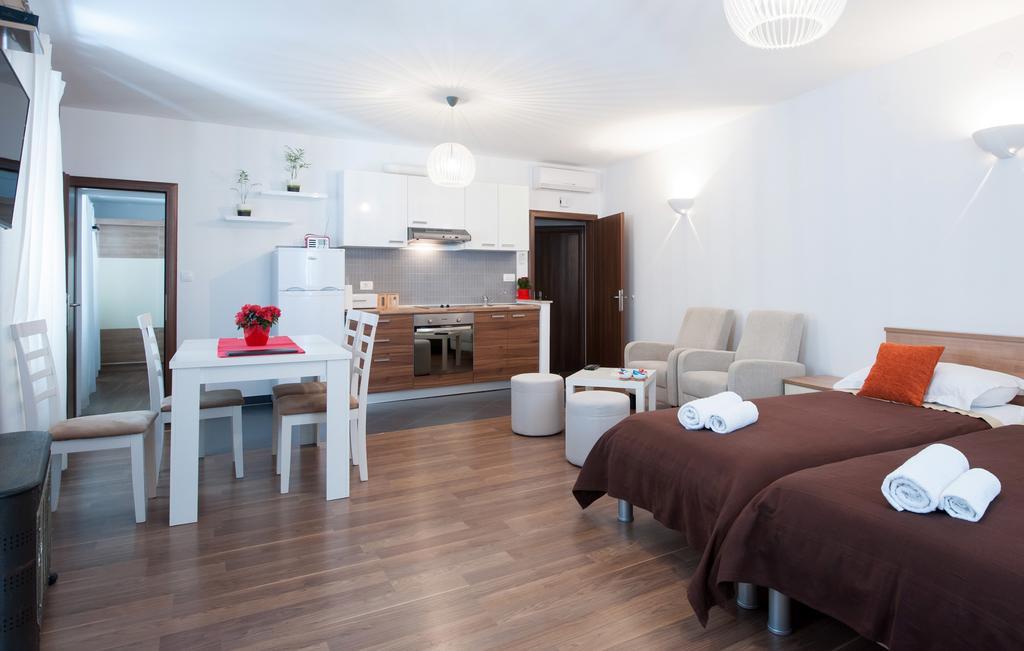 Rooms & Apartments 72 زادار الغرفة الصورة